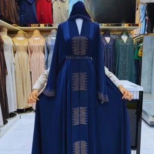 Abaya royale de Dubaï en bleu marine avec strass et coupe cloche élégante